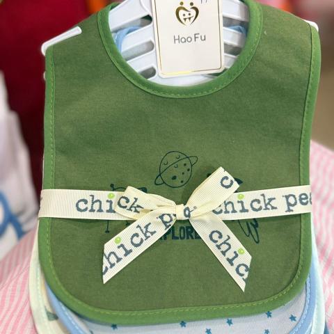 Baby bib set